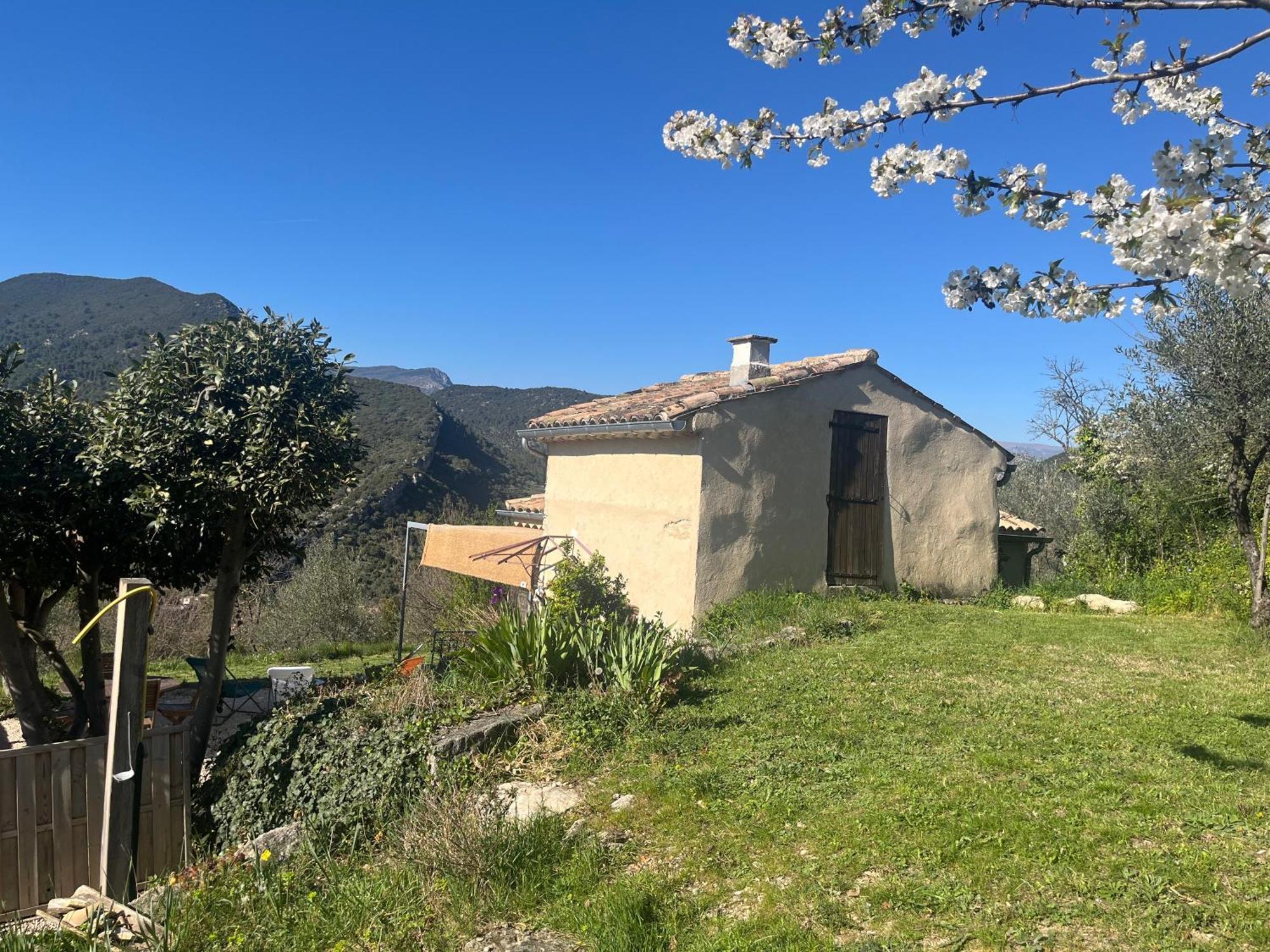 Cabanon Entoure De Montagnes Et D'Oliviers Vila Nyons Exterior foto