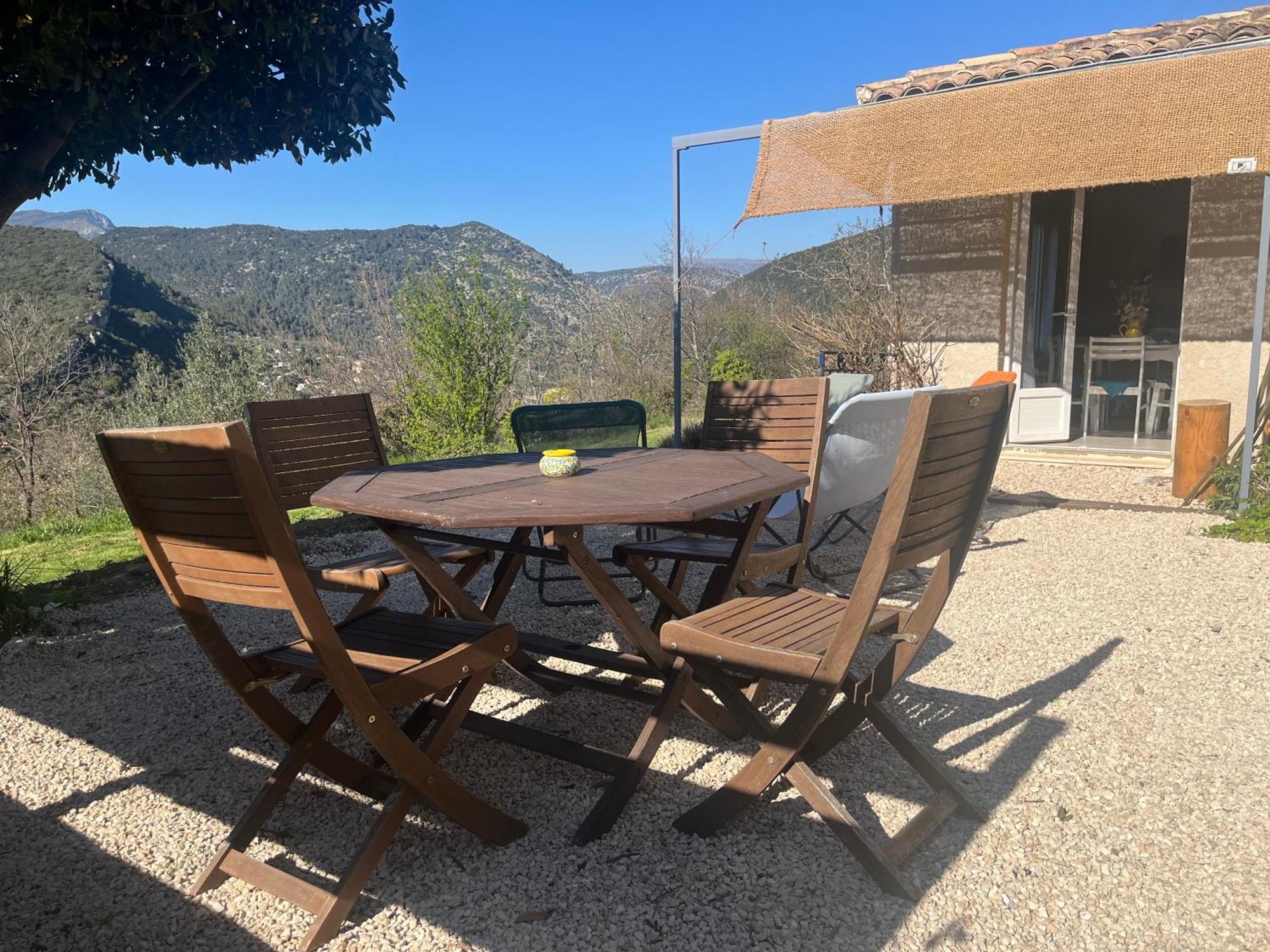 Cabanon Entoure De Montagnes Et D'Oliviers Vila Nyons Exterior foto